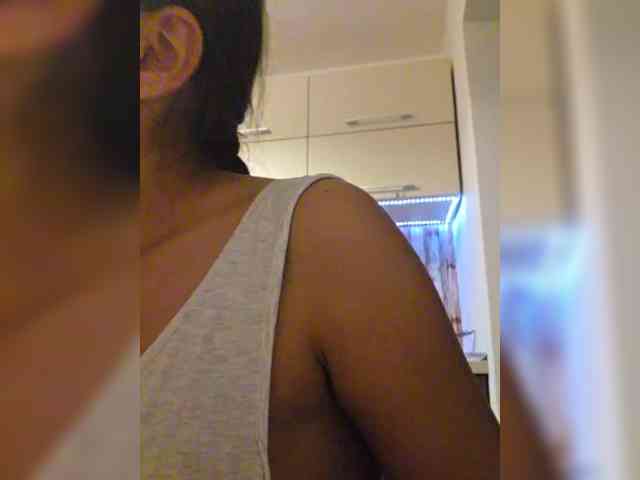 KateLove23 webcam