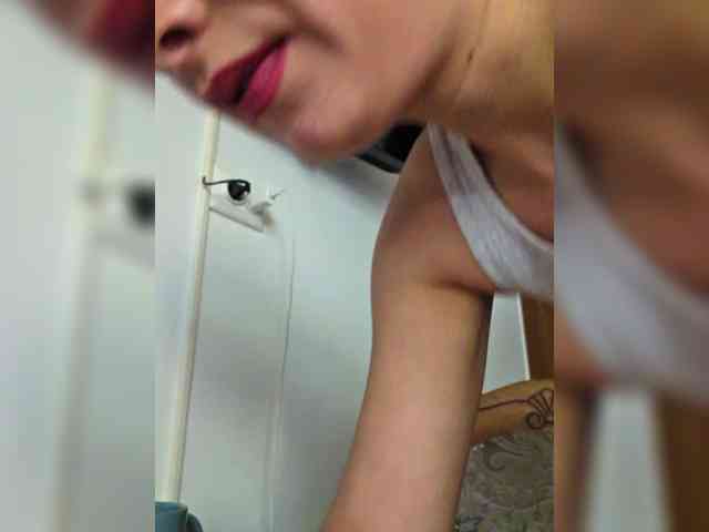 KateLove23 webcam