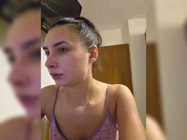 KateLove23 webcam