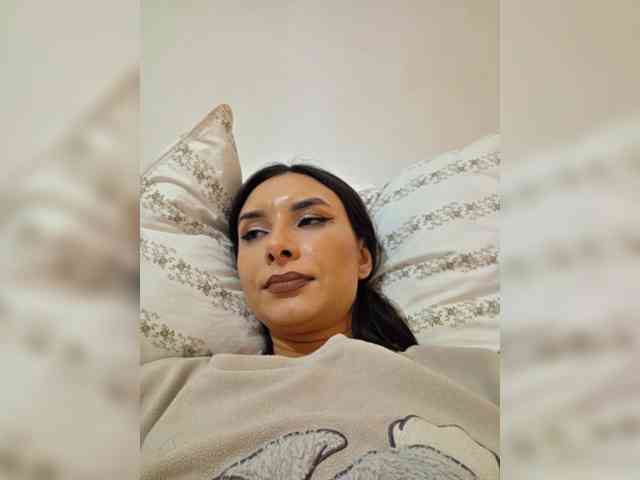 KateLove23 webcam