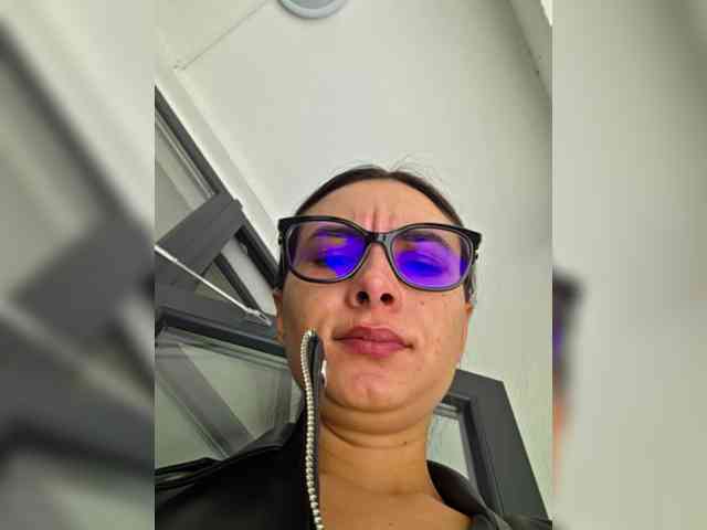 KateLove23 webcam