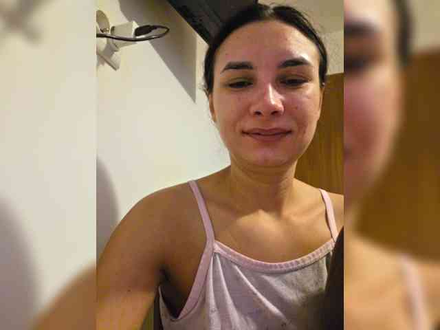 KateLove23 webcam