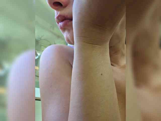 KateLove23 webcam