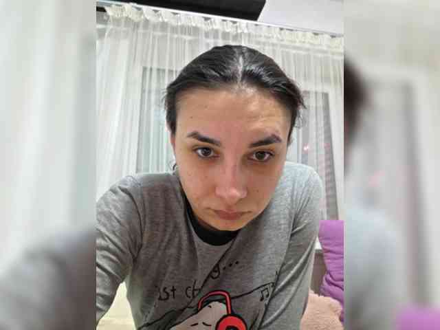 Эта модель сейчас онлайн. KateLove23