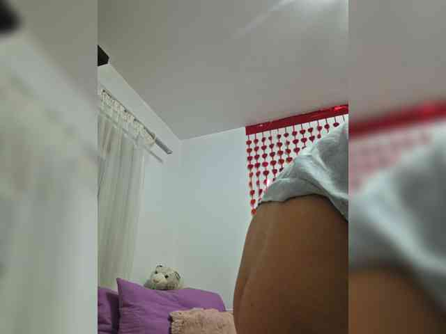 KateLove23 webcam