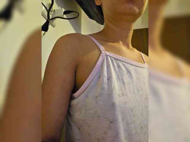 KateLove23 webcam