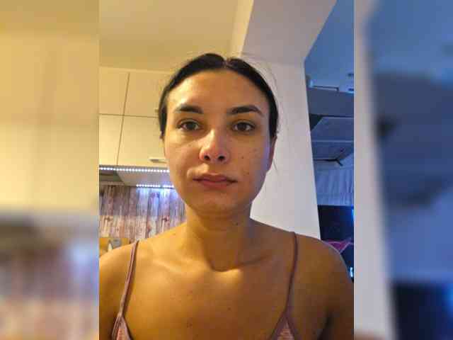 KateLove23 webcam