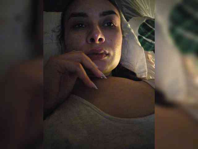 KateLove23 webcam