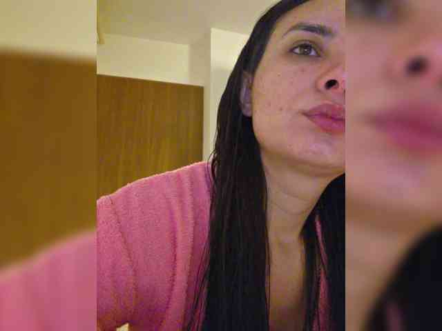 KateLove23 webcam