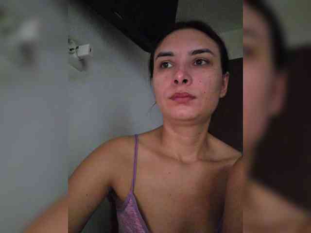 KateLove23 webcam