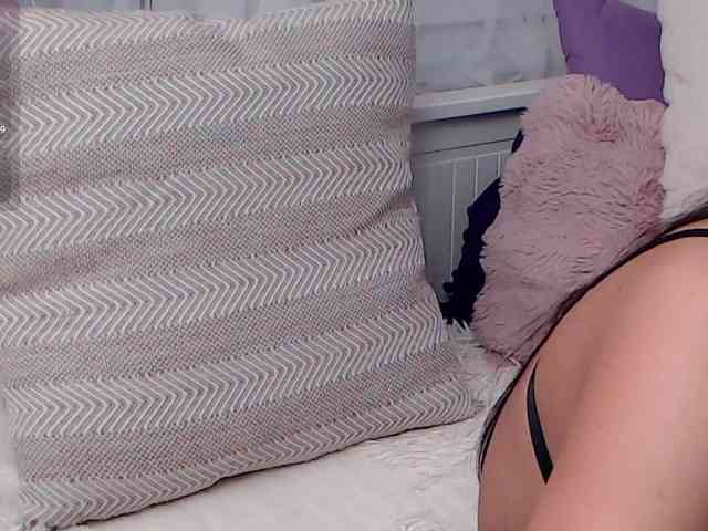 KateLove23 webcam