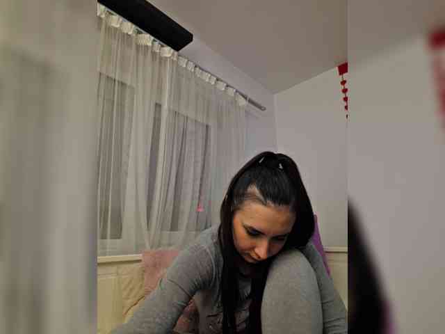 KateLove23 webcam