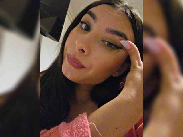 KateLove23 webcam