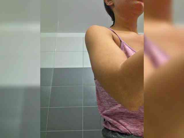 KateLove23 webcam