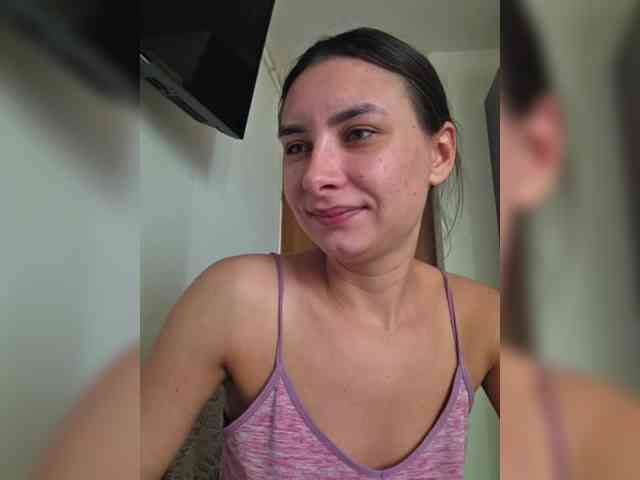 KateLove23 webcam