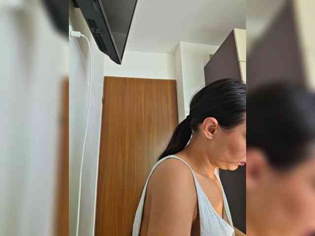 KateLove23 webcam