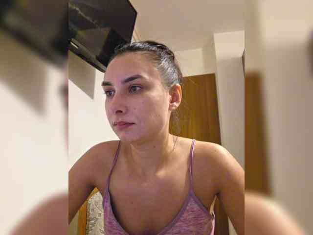 KateLove23 webcam