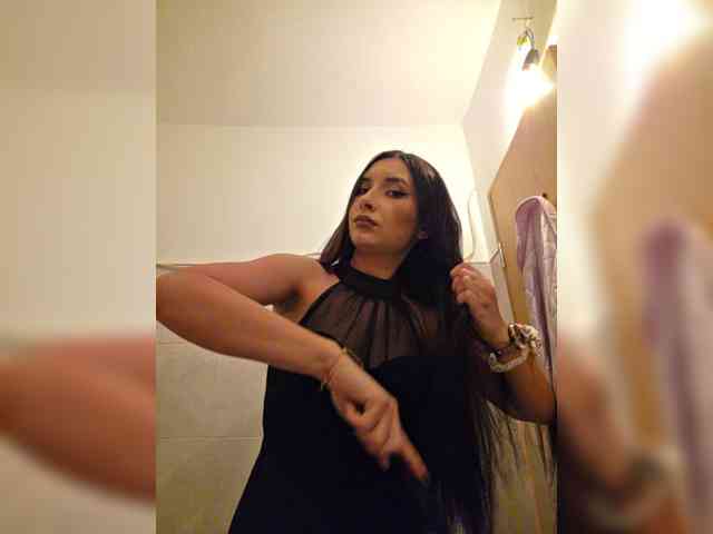 KateLove23 webcam
