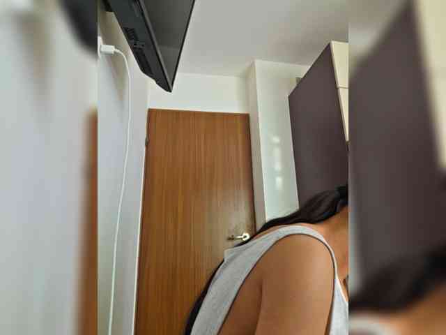 KateLove23 webcam