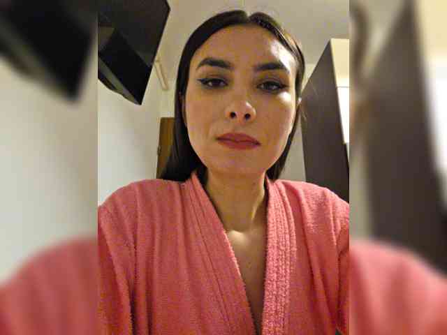 KateLove23 webcam