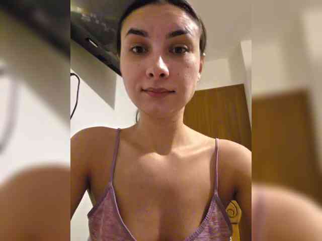 Model: KateLove23