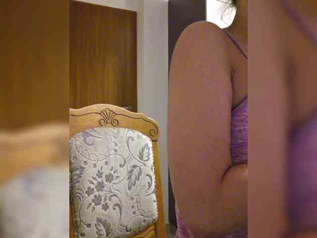 KateLove23 webcam