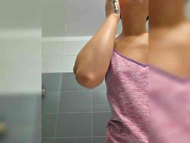 KateLove23 webcam