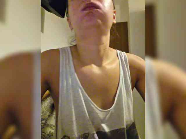 KateLove23 webcam