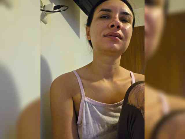 KateLove23 webcam