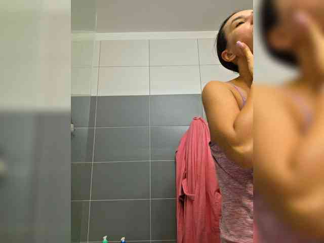 KateLove23 webcam