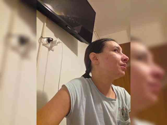 KateLove23 webcam