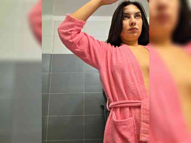 KateLove23 webcam