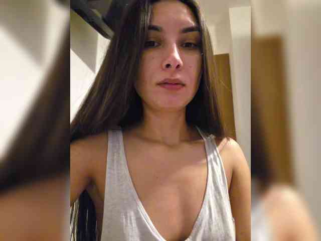 KateLove23 webcam