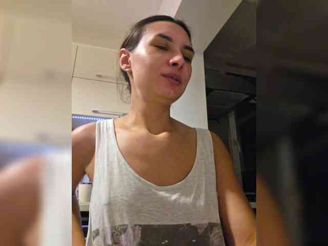 KateLove23 webcam