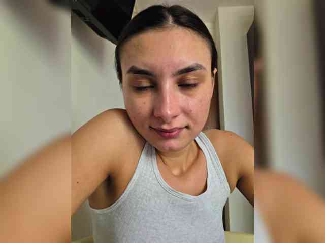 KateLove23 webcam