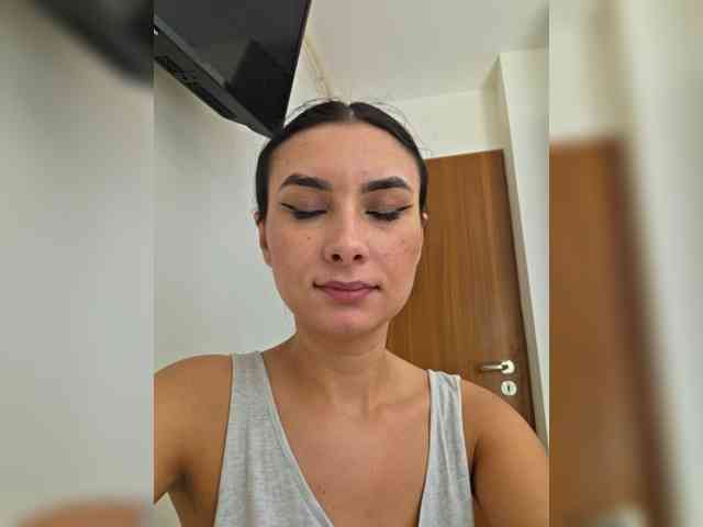 KateLove23 webcam