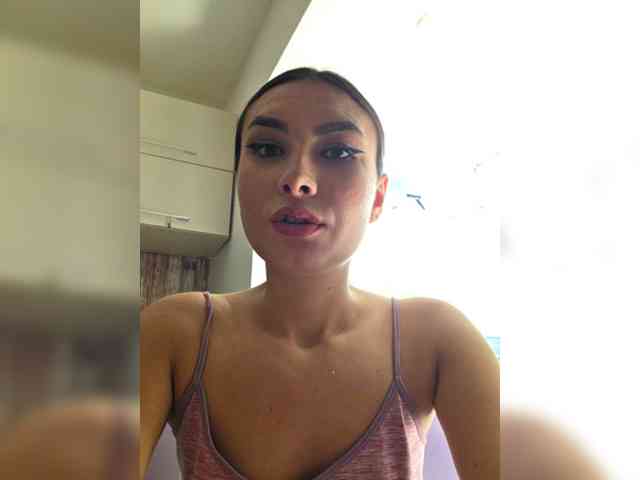 KateLove23 webcam
