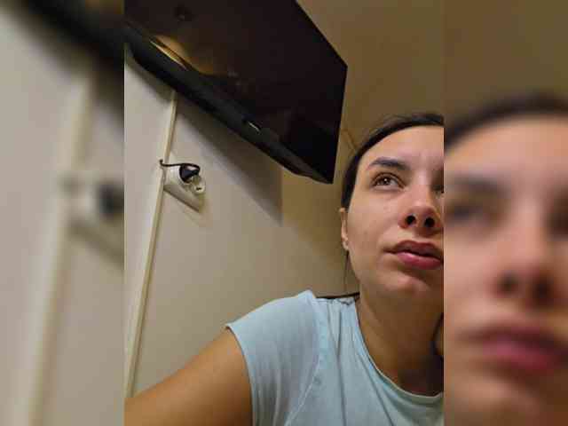 KateLove23 webcam
