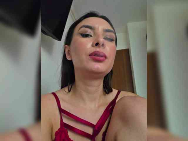 KateLove23 webcam