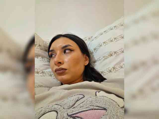 KateLove23 webcam