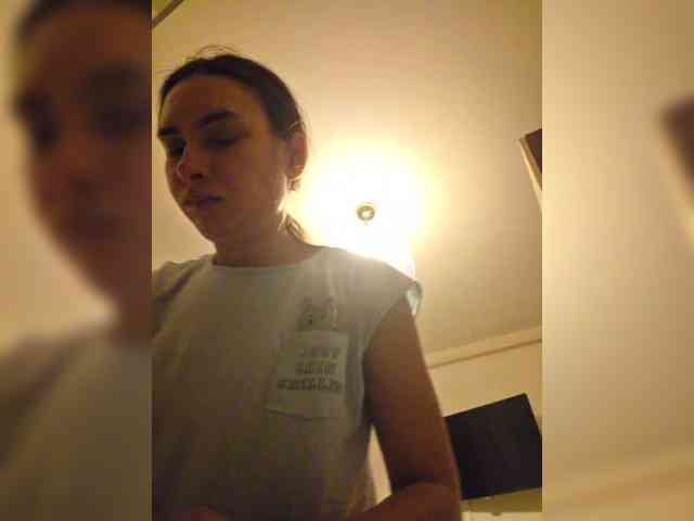 KateLove23 webcam