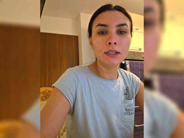 KateLove23 webcam