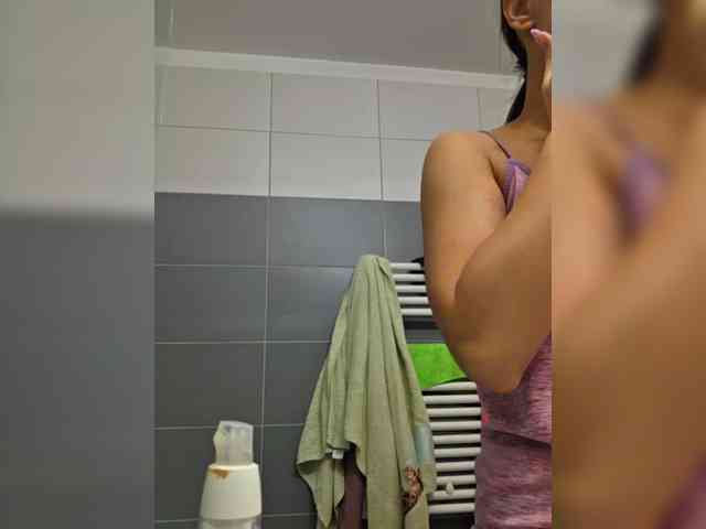 KateLove23 webcam