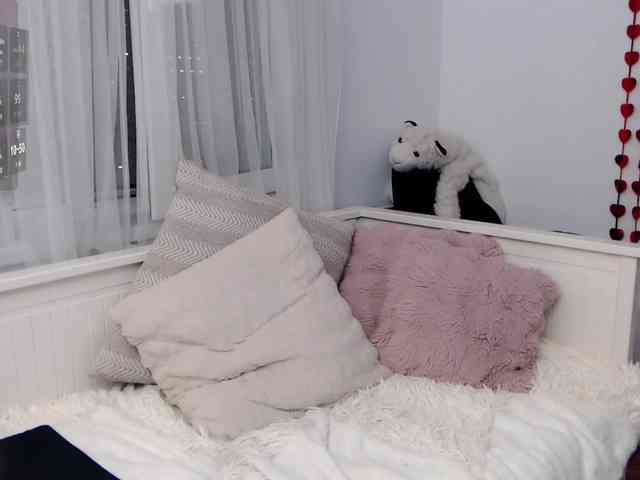 KateLove23 webcam