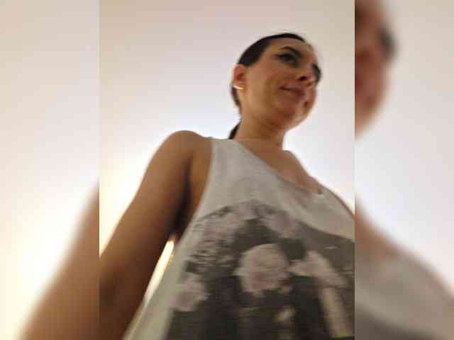KateLove23 webcam
