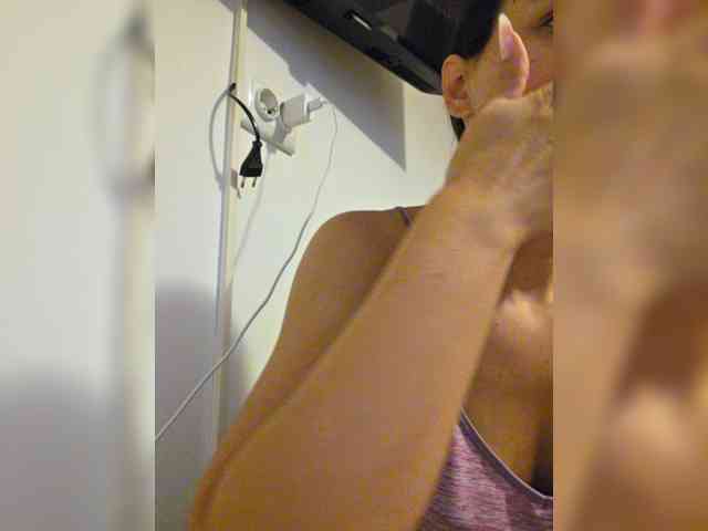 KateLove23 webcam