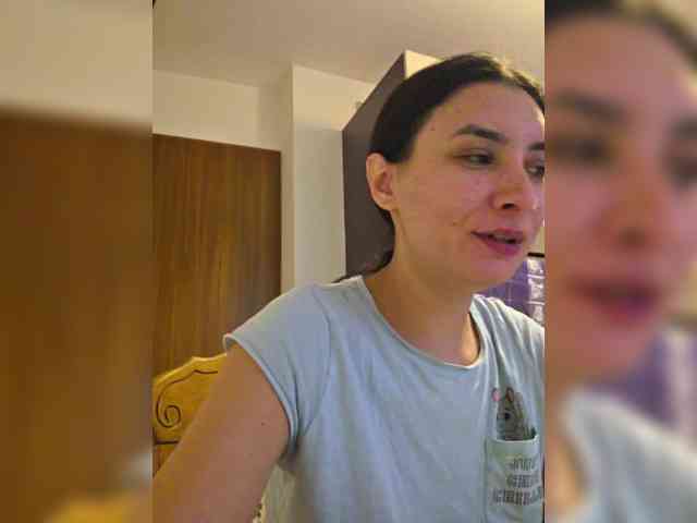 KateLove23 webcam