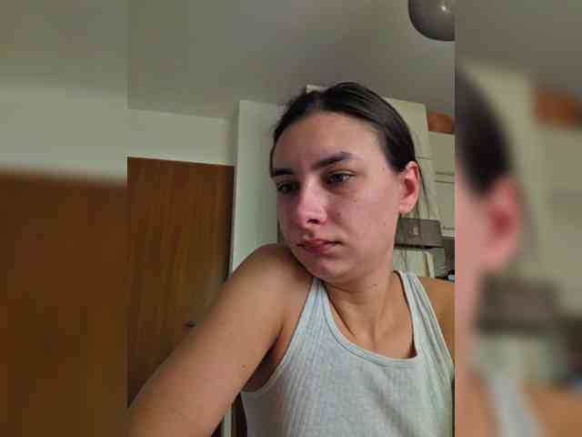 KateLove23 webcam