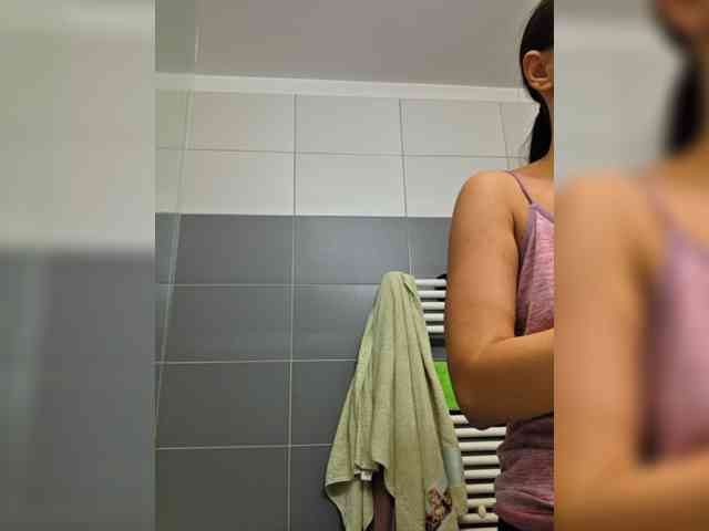 KateLove23 webcam