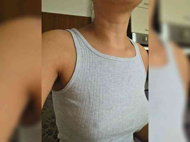 KateLove23 webcam